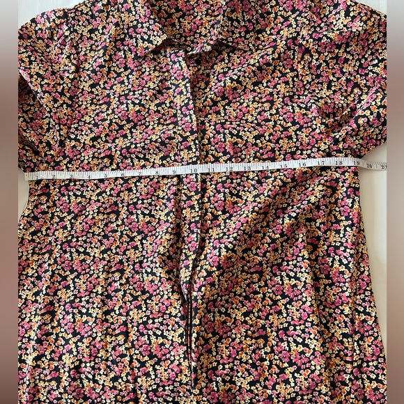 LIKE NEW Zara Micro Floral Print Balloon Sleeve
Size S - Picture 9 of 14
